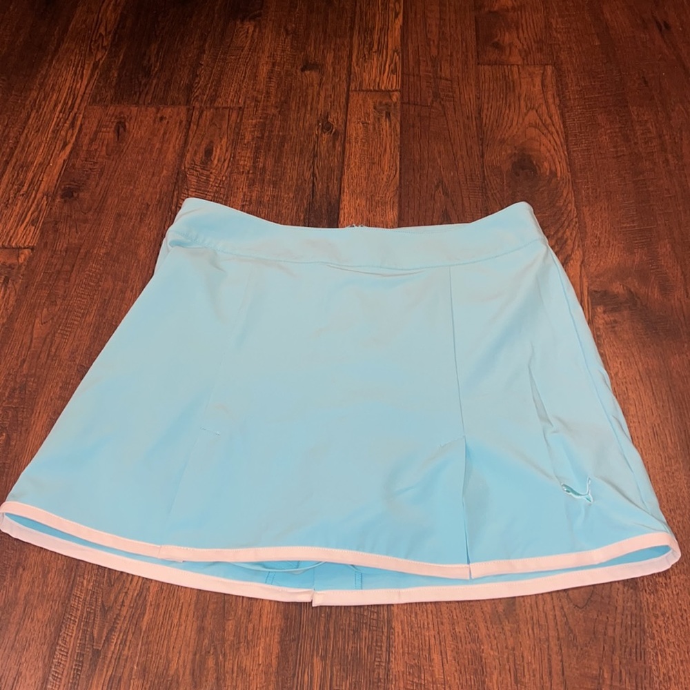 Puma blue golf skirt size 4 (I think fits like a S/M)